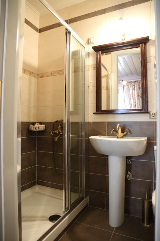 Nostos Hotel Galaxídhion Rom bilde